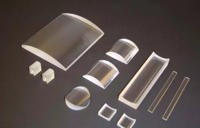 柱面鏡在現(xiàn)代光電產品中的應用與發(fā)展